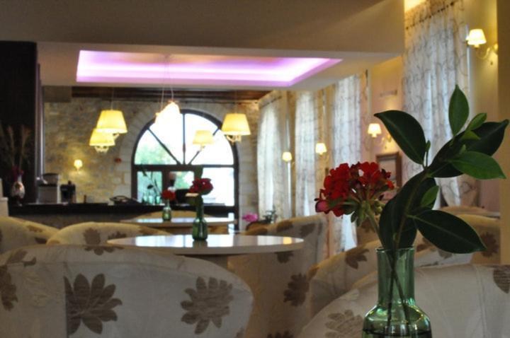 Areos Polis Boutique Hotel Areópolisz Kültér fotó
